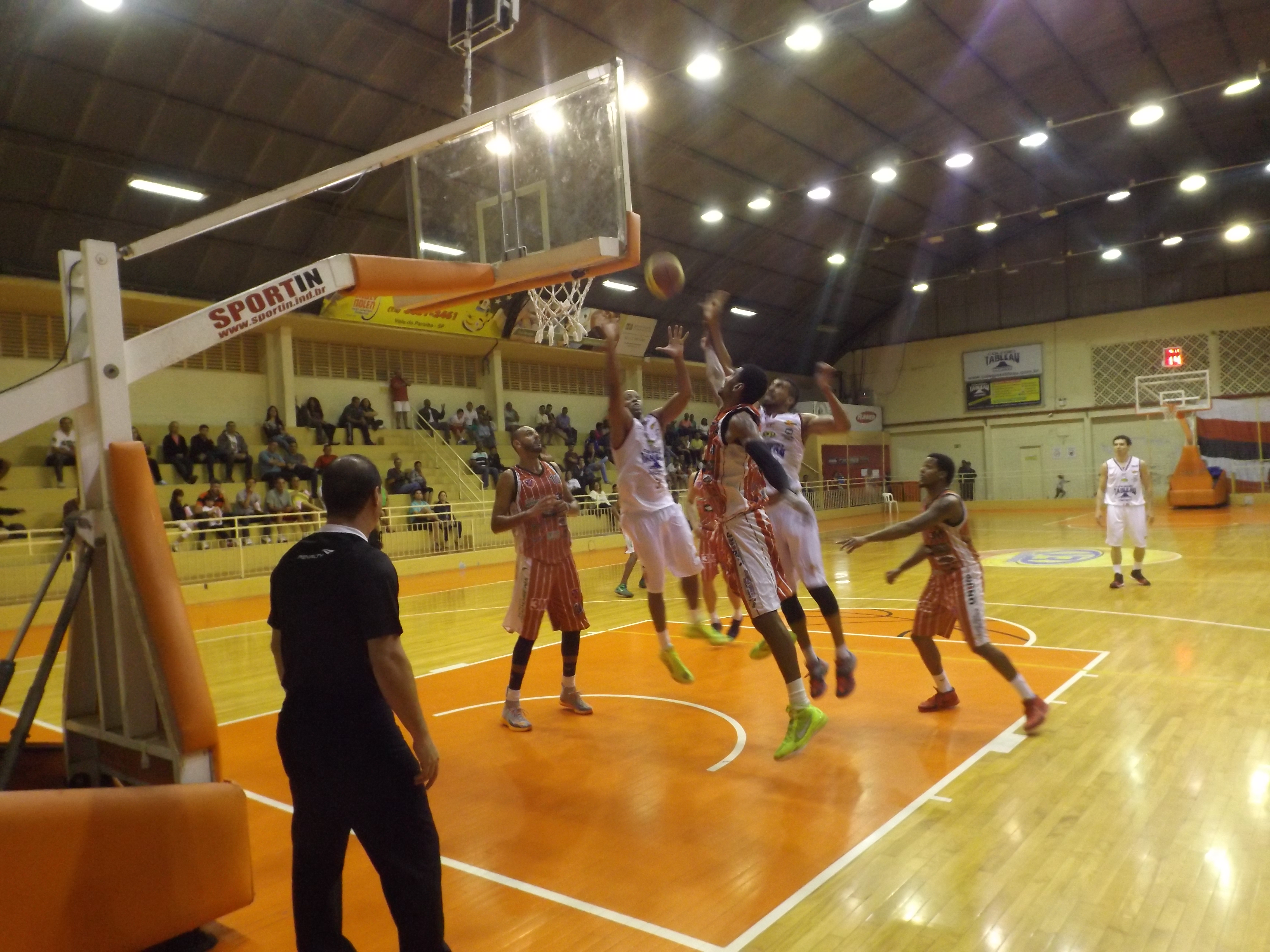 Jacareí Basketball é rebaixado no Paulista