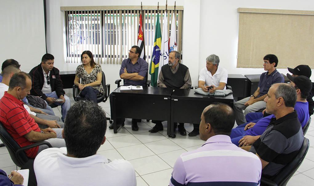 Vereadores recebem pedido de sindicato pela manutenção de empregos em Jacareí