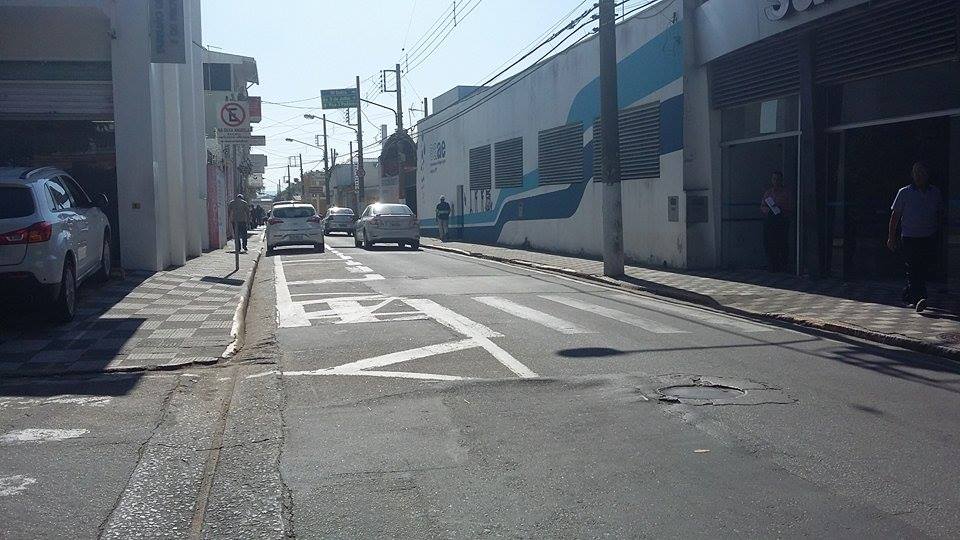 Prefeitura retira estacionamento das ruas Antônio Afonso e General Carneiro