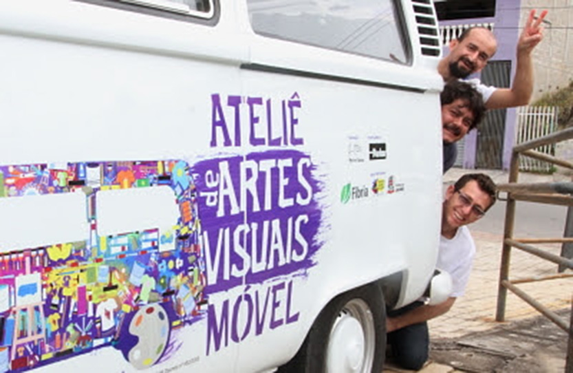 Projeto Ateliê Móvel leva oficinas a bairros distantes da cidade