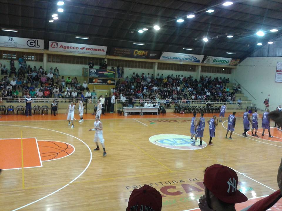 Basquete jacareiense perde a segunda no Paulista