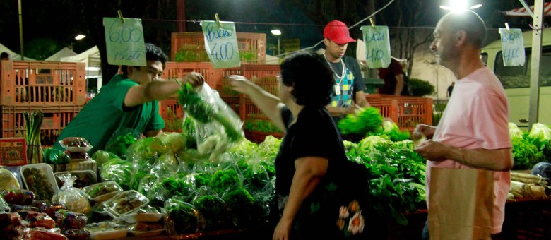 Jacareí poderá ter feira noturna