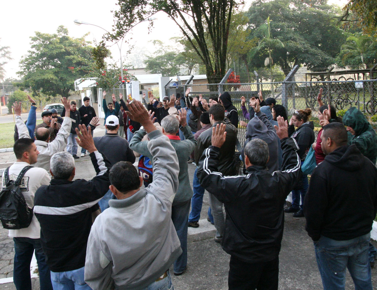 Trabalhadores da Schrader são convocados para cadastro no Sindicato