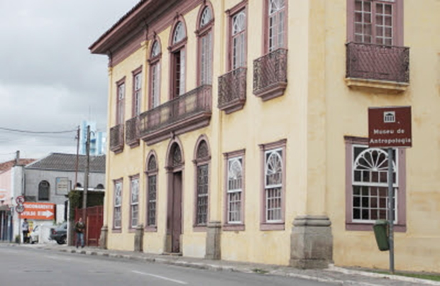 Museu pede fotos de mães para exposição