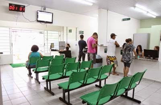 Outubro Rosa tem exames preventivos contra o câncer para mulheres e peça teatral