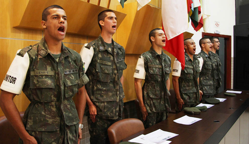 Câmara presta homenagem a atiradores do Exército Brasileiro em Jacareí