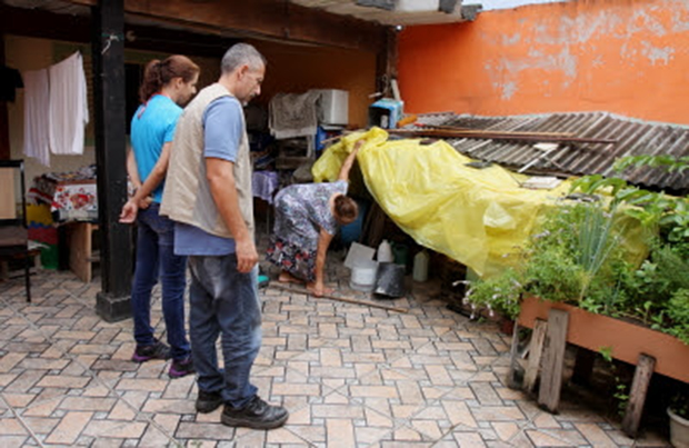 Campanha de combate ao Aedes aegypti segue com mutirão casa a casa no Rio Comprido
