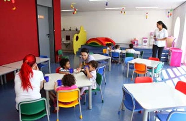 Crianças sofrem sem água na creche do EducaMais