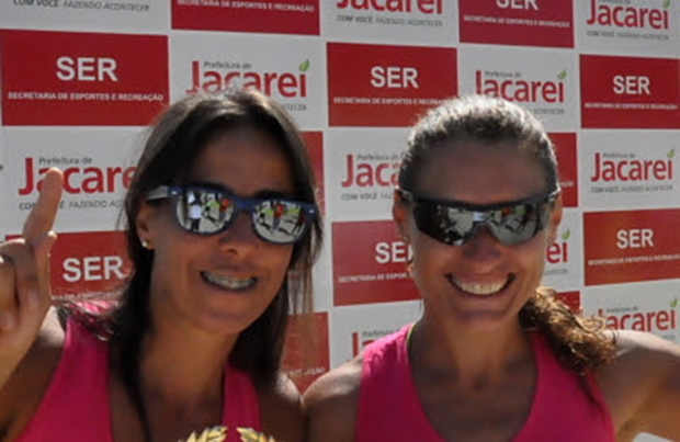 Dupla de vôlei de praia de Jacareí é campeã do Circuito Paulista 2015/2016