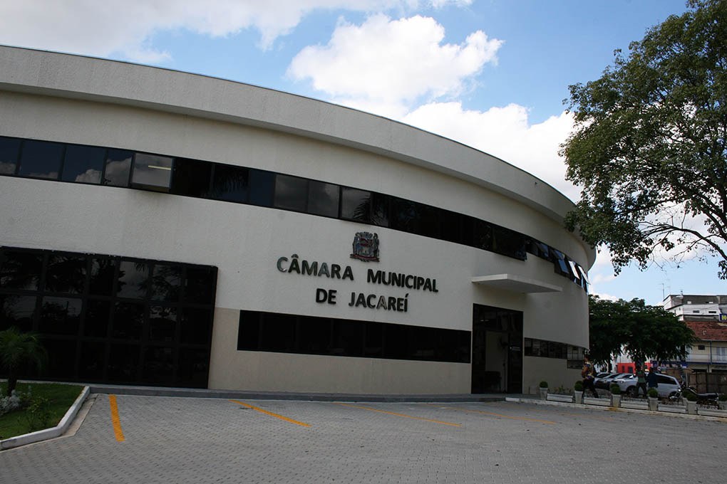 Câmara aprova abertura de Comissão para apura­r irregularidades na aplicação de multas­ em Jacareí