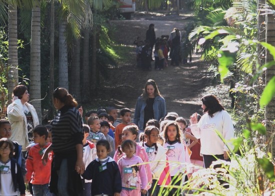 Jacareí tem trilha no Viveiro com crianças de escolas públicas