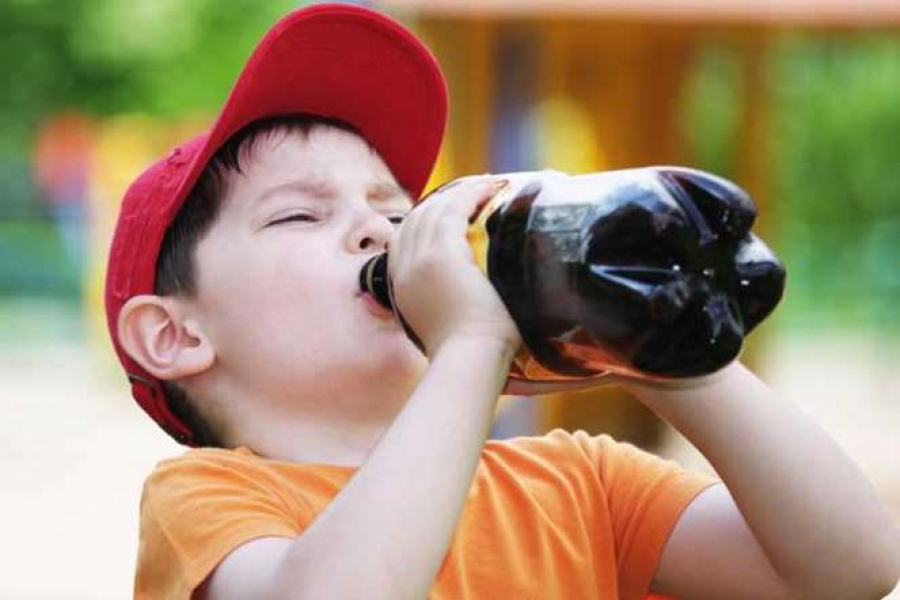 Coca, Pepsi e Ambev param de vender refrigerante a escolas com menores de 12 anos