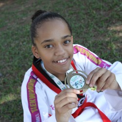 Jacareiense de 11 anos fatura bronze no Brasileiro de Taekwondo