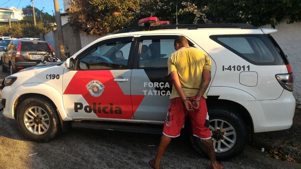 Polícia prende homem suspeito de tráfico de drogas em Jacareí