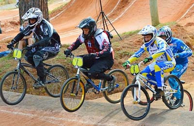 Jacareí Bicicross Clube promove torneio solidário para arrecadação de brinquedos