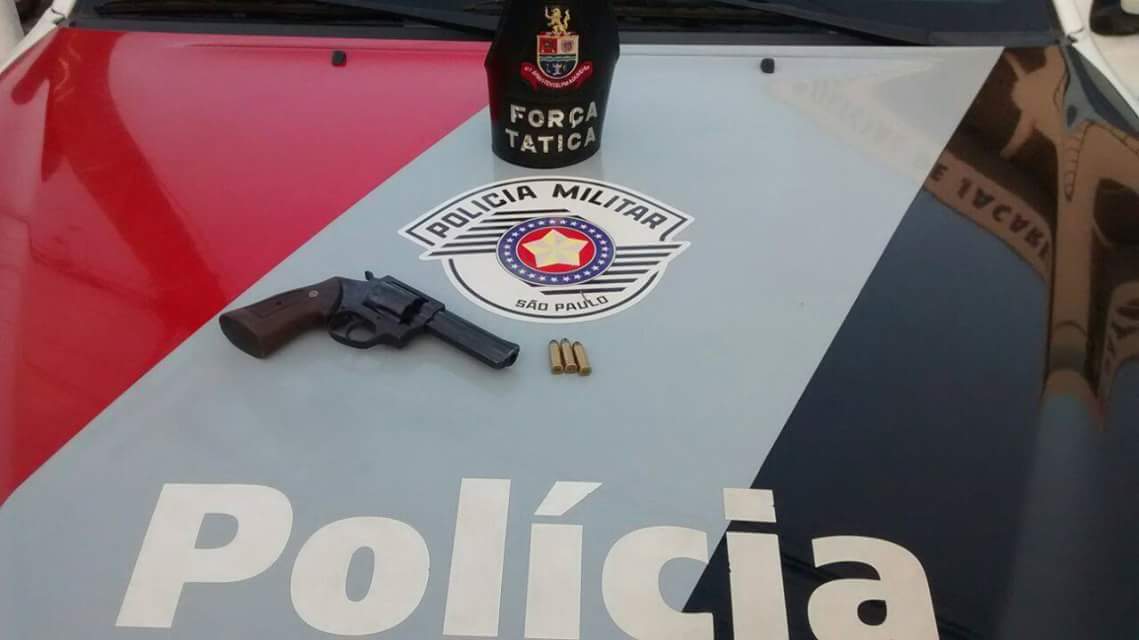 Dupla que ia a baile funk é presa com arma de fogo em Jacareí