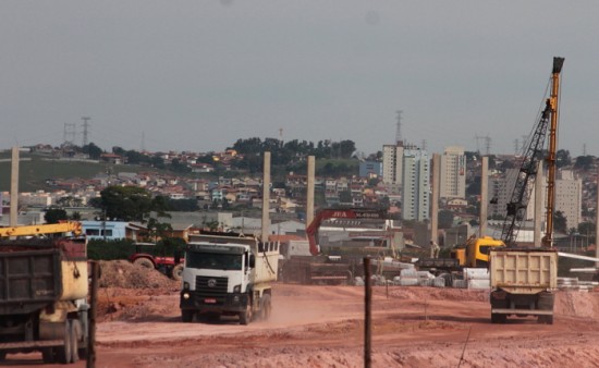 Obras de construção do   hipermercado Atacadão entram em   fase final