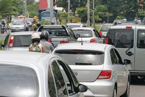 Proprietários de veíc­ulos com placa final ­5 devem quitar ou parcelar o IPVA 20­17 até sexta-feira, 1­3/1