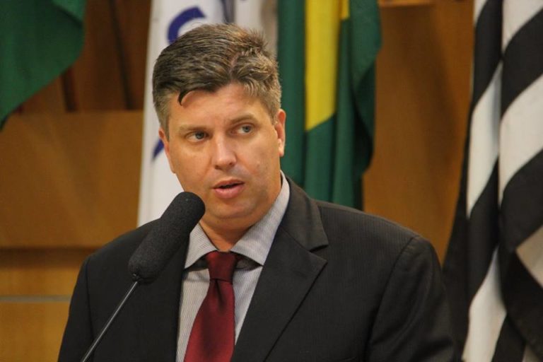 Vereador quer criação de Frente Parlamentar e participação popular na revisão de tributos de Jacareí