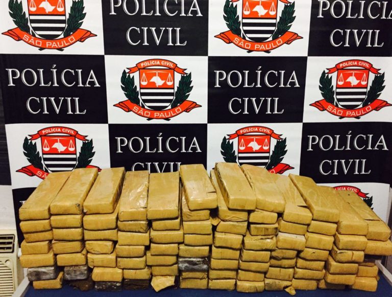 Polícia Civil apreende 85 tijolos de maconha em um barraco no Rio Comprido