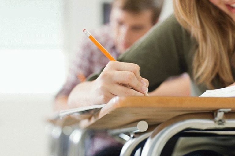 Prova de certificação de conclusão de ensino médio será realizada em outubro