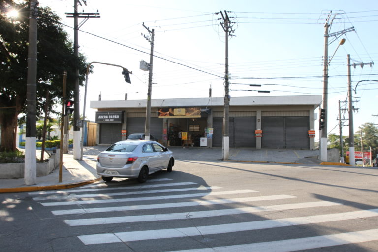 Rua no centro tem inversão de sentido