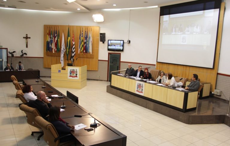 Câmara Municipal apr­ova Lei de Diretrizes Orçamentárias para 2018 em Jacareí