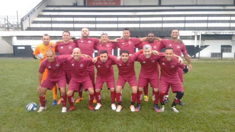 NJ sai na frente em semifinal no Ponte