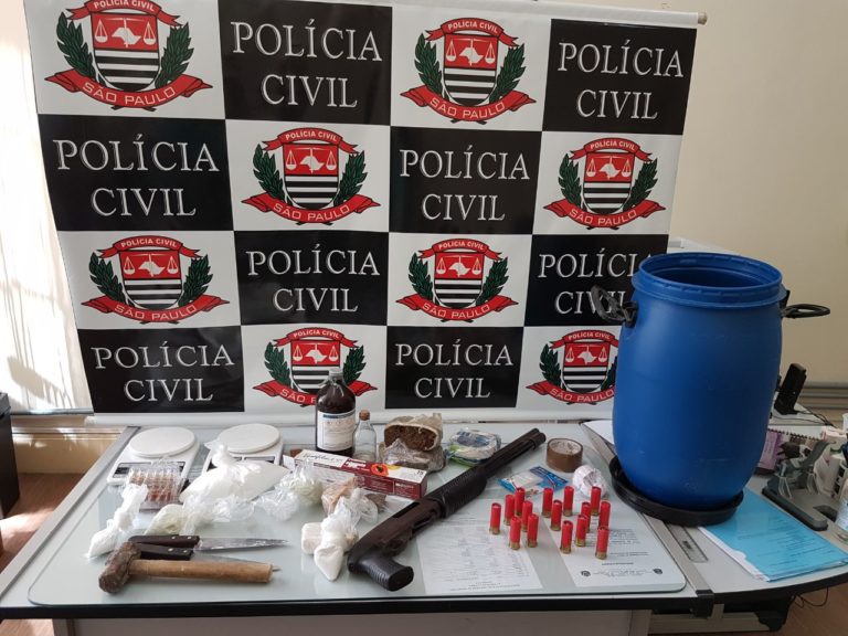 Polícia prende homem com espingarda, drogas e carro roubado em Jacareí