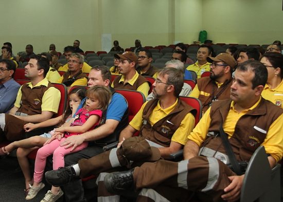 Agentes de trânsito recebem homenagem em Jacareí