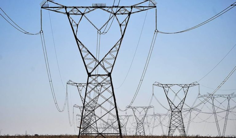 Cidades do Vale do Paraíba têm reajuste na tarifa de energia