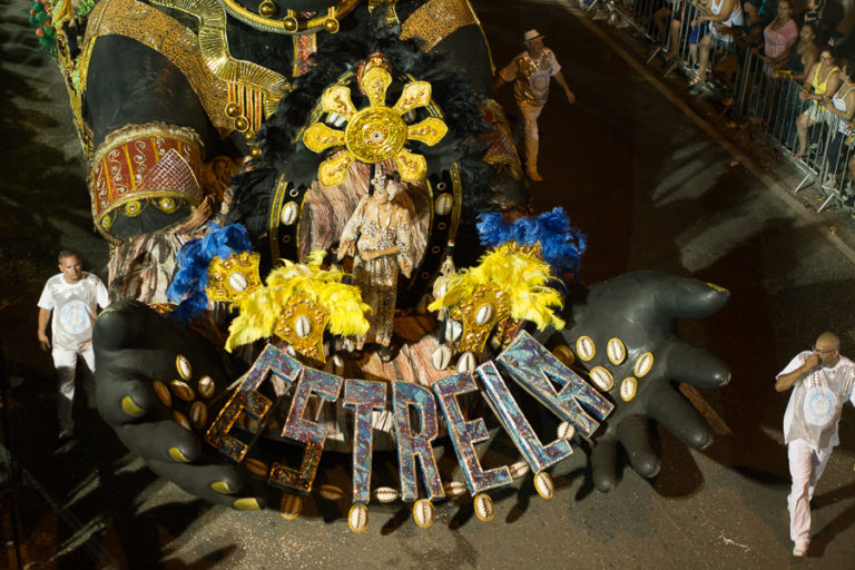 Estrela Cadente brilha e fatura o Tri do Carnaval em Jacareí