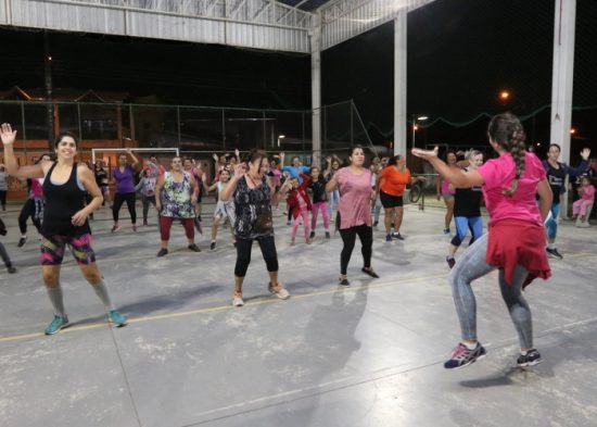 Dança Jacareí chega ao Parque Meia-Lua e São Silvestre como opção de prática esportiva