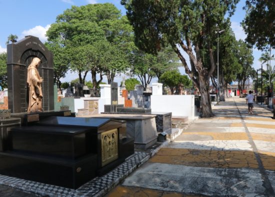 Cemitérios de Jacareí terão missas e cultos no Dia de Finados