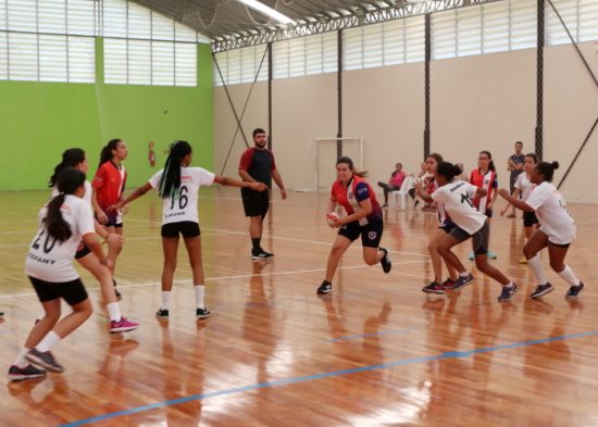 Handebol da EE Hermínia de Mesquita vence Olimpíada Estudantil