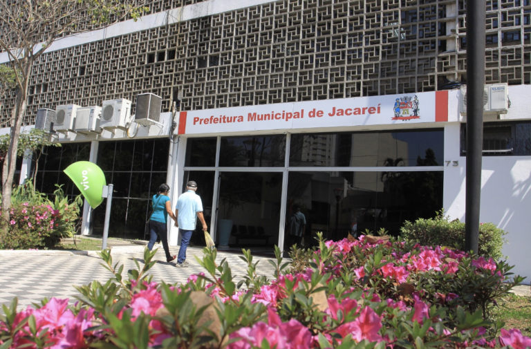 Prefeitura faz parceria com moradores para revitalizar Jacareí