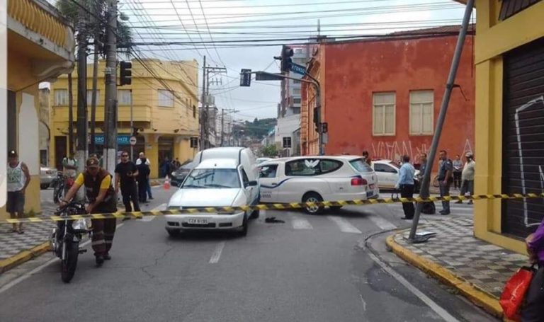 Acidente envolvendo moto e carro do SAAE termina em morte em Jacareí