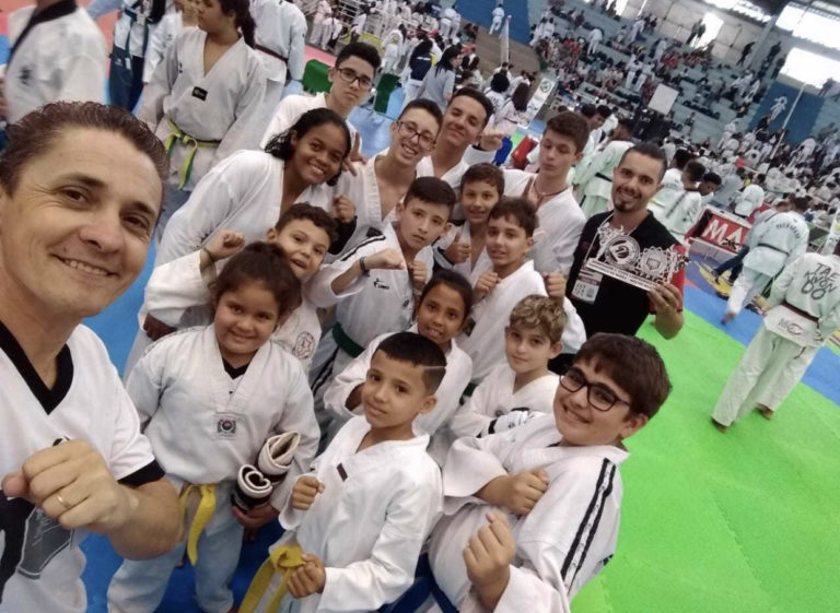 Taekwondo de Jacareí conquista 18 medalhas em etapa do Campeonato  Paulista
