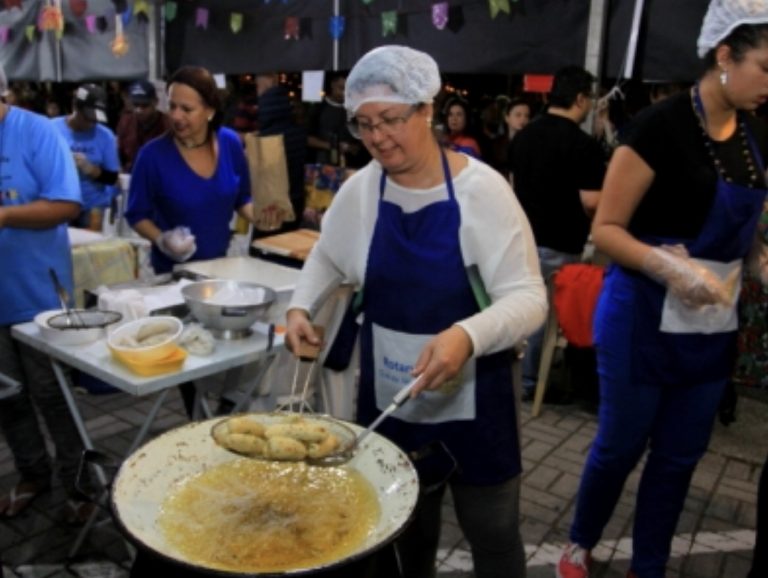 Feira do Bolinho Caipira começa amanhã em Jacareí