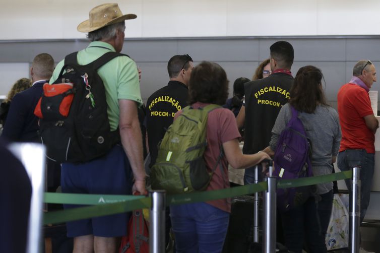 Aeroportos reforçam fiscalização de bagagens de mão