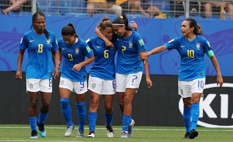 Marta e Cristiane marcam, mas Brasil leva virada e perde para a Austrália na Copa do Mundo