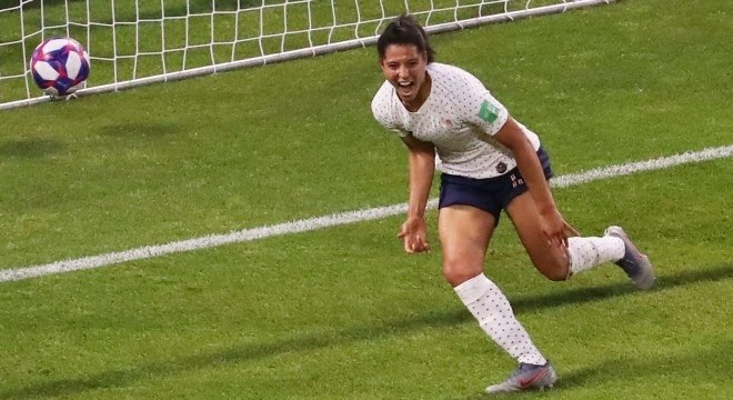 Brasil perde para França por 2 a 1 e está eliminado da Copa do Mundo