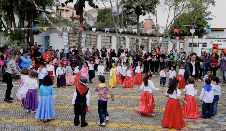 Escolas Municipais realizam Festas Juninas
