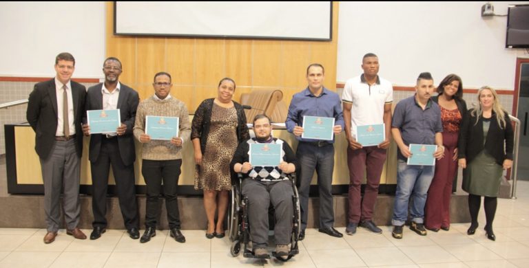 Câmara de Jacareí homenageia munícipes que superaram o vício das drogas