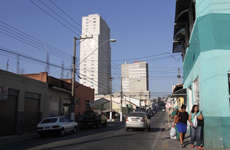 Obra de drenagem na Rua Tiradentes inicia nesta terça-feira