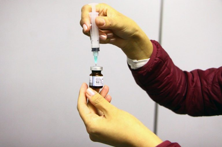 Sarampo: vacinação em bebês começa nesta terça-feira