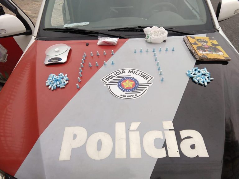 Homem que escondia droga em árvore é preso em Jacareí