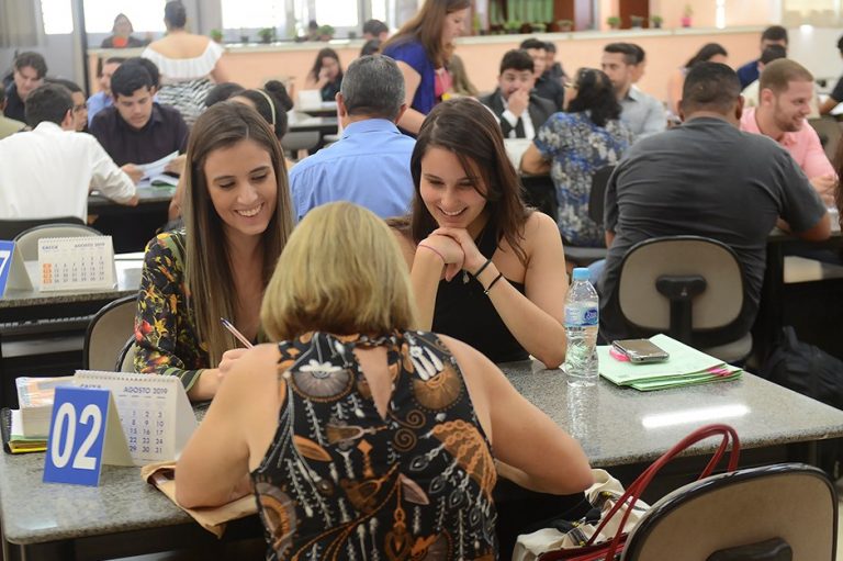 Audiências de conciliação batem novo recorde e resolvem 77 casos