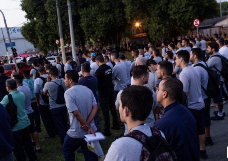 Em protesto à proposta da Embraer, trabalhadores entram em estado de greve