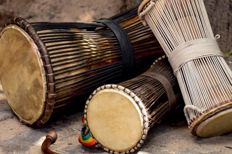 Projeto tem vagas para prática e estudos de ritmos afro brasileiros